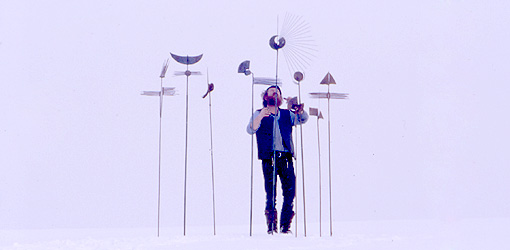 Windfahnen in Winterlandschaft